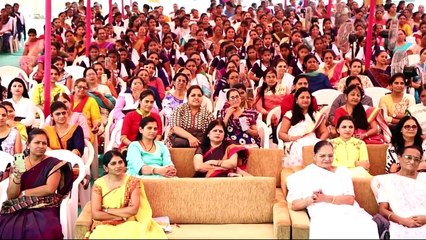 આ જમાનામાં કોઈ બીચારૂ નથી કોઈની પણ દયા કરવાની જરૂર નથી Latest Speech by Kajal Oza Vaidhya 2018
