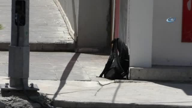 Kars'ta Atm Yanında Unutulan Sırt Çantası Patlatıldı