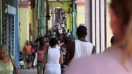 Cuba s'ouvre à l'enrichissement, sans "société communiste"