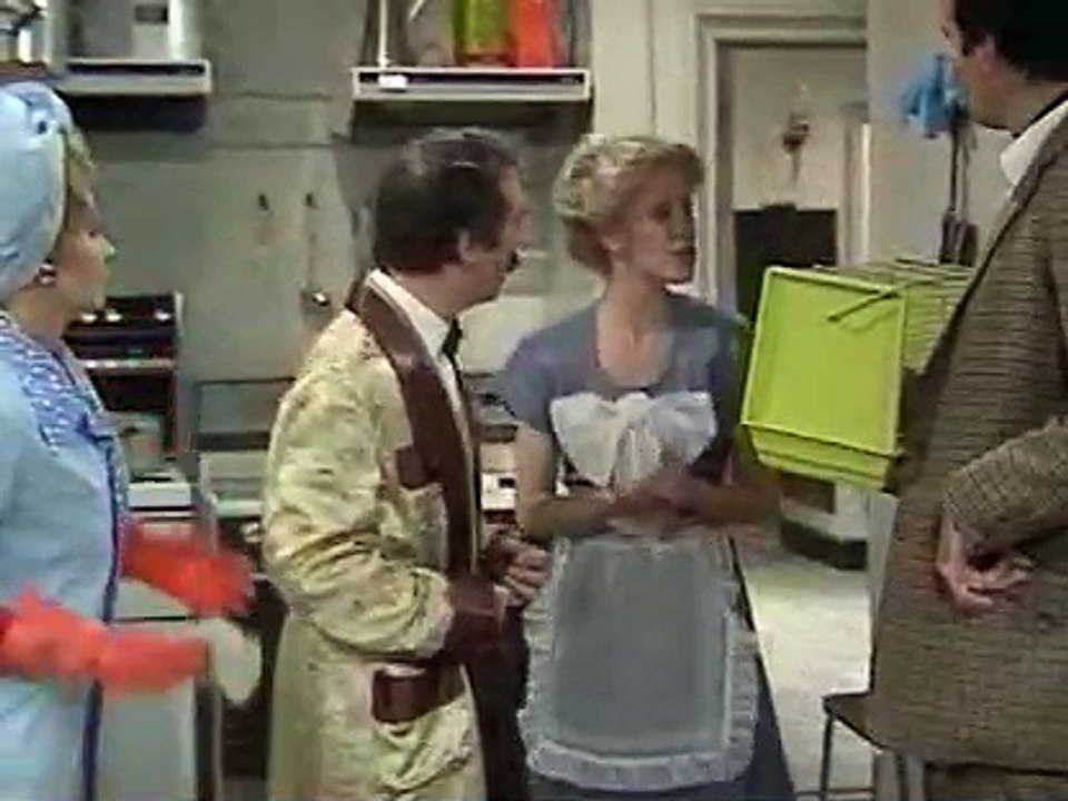 Fawlty Towers-S02E06 Basil the rat