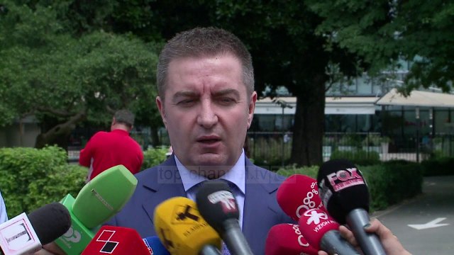 Mbyllet seanca në Kuvend, shtyhet ligji për magjistratët - Top Channel Albania - News - Lajme