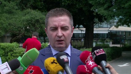 Descargar video: Mbyllet seanca në Kuvend, shtyhet ligji për magjistratët - Top Channel Albania - News - Lajme