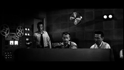 Elvis Presley - Treat Me Nice