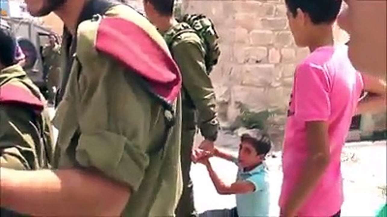 Shikoni malltretimin dhe poshtërimin që po i bëhet palestinezëve...(+18)