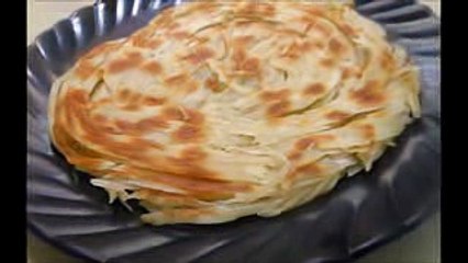 इस आसान तरीके से बनाये ढेर सारे लच्छे वाला लच्छा पराठा Lachha Paratha-layered pa_low