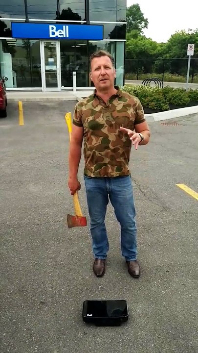 Pist off contre Bell