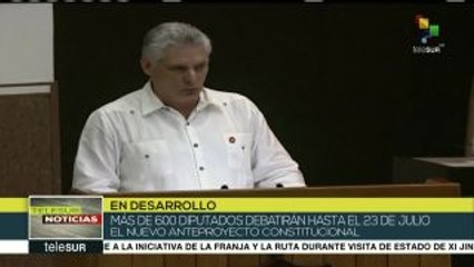 Descargar video: teleSUR Noticias: Debaten nuevo anteproyecto constitucional en Cuba