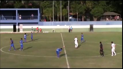 Goalkeeper makes a hilarious mistake to concede a goal in Brazil lower league!