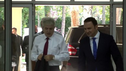 Makedonya'da 'isim anlaşmasına' yönelik referandum görüşmeleri - ÜSKÜP