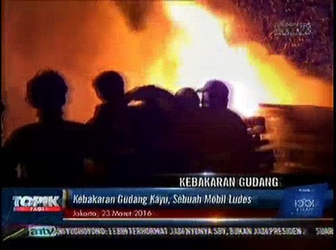 Kebakaran Gudang Kayu, Sebuah Mobil Hangus