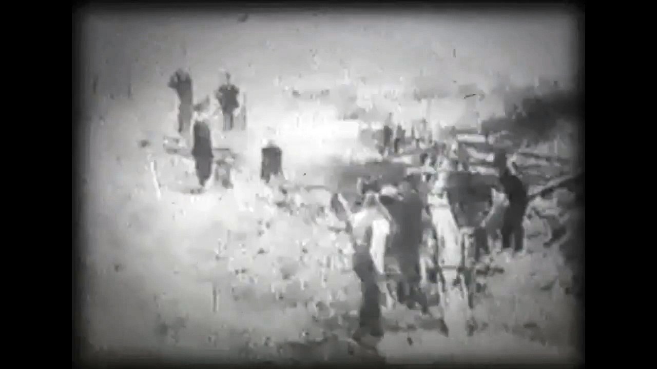 Washing Gold on 20 Above Hunker, Klondike (1901) - Documentary/Short Film