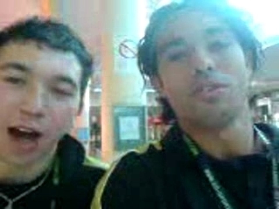 Smess et moi dans la galerie retour