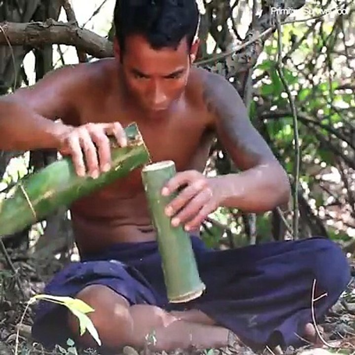 WOW!! These guys can build anything you want from bamboo!! Credit:  goo.gl/JcwWFL