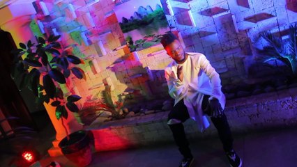 Bruz Newton "Sidonyo" Behind The Scenes - Bruz Newton