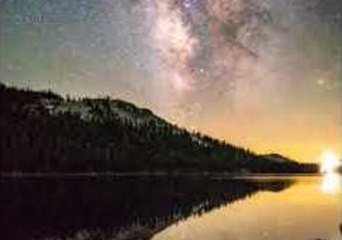 Timelapse Shows View of Milky Way From Yosemite National Park