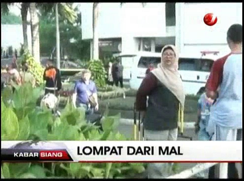 Diduga Bunuh Diri, Pria Terjatuh dari Gedung Senayan City