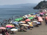 Karadeniz'in İncisi Akçakoca'da Plajlar Doldu Taştı