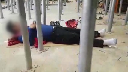 철근 사이에서 휴식...폭염 속 건설현장 열악 / YTN