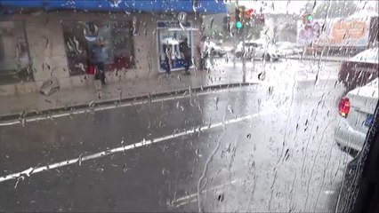 Silivri'de Sağanak Yağış Hayatını Olumsuz Etkiliyor