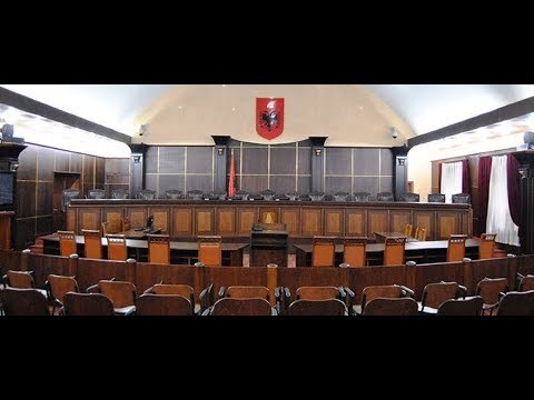 Ora News - Djepi bosh dhe Gjykata e Larte Rama dhe Basha replikojnë në rrjetet sociale