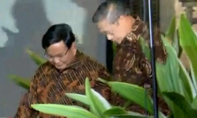 SBY Sambut Prabowo Subianto di Kediamannya