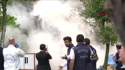 Sültüce'de Binanın Çökme Anının Aktüel Görüntüsü 3