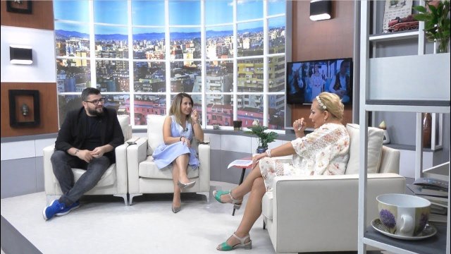 Maya 'bashkëpunimin' me 2 moderatorët e emisionit 'Rreze Dielli', Erjona Rusi e Alban Musa