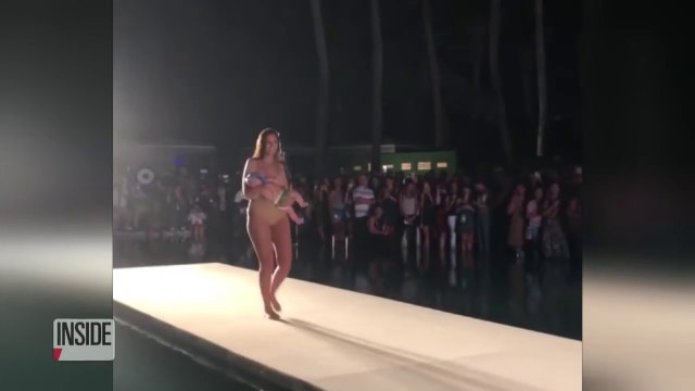 Elle défile en allaitant son fils pour Sports Illustrated Swimsuit