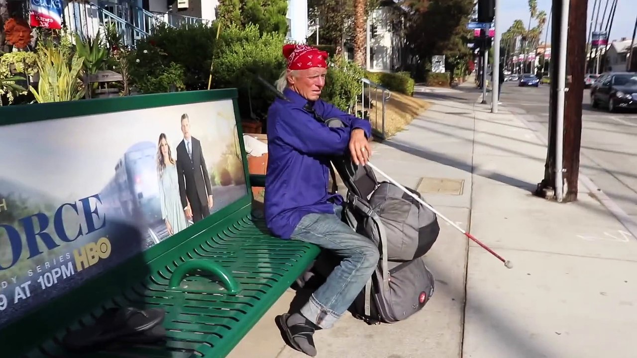 SURPRISING A MAN WITH $1000!!