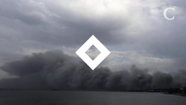 PHOTOS. C'est chaud ! Emily Ratajkowski pose en maillot de bain très échancré et dévoile ses fesses