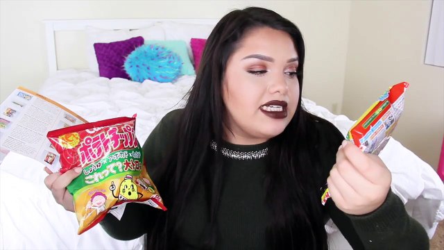 TRYING JAPANESE CANDY! Tokyo Treat Taste Test!