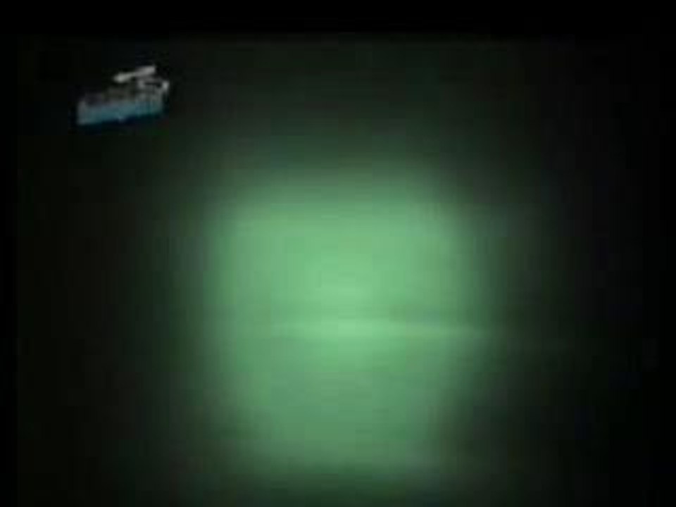 Fille dans un cimetière un Fantome !!!