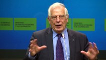 Borrell dice que las 'embajadas' catalanas no respetan la ley: 