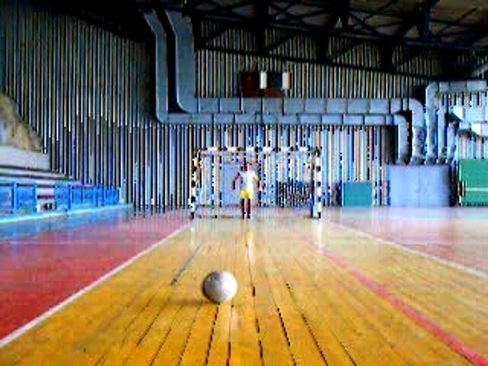 Erol - free kick 90