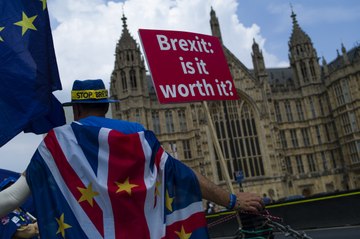 Britain Will Keep EU Laws Amid Brexit Transition