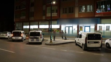 Sivas'ta Silahlı Soyguncu Marketi Soydu