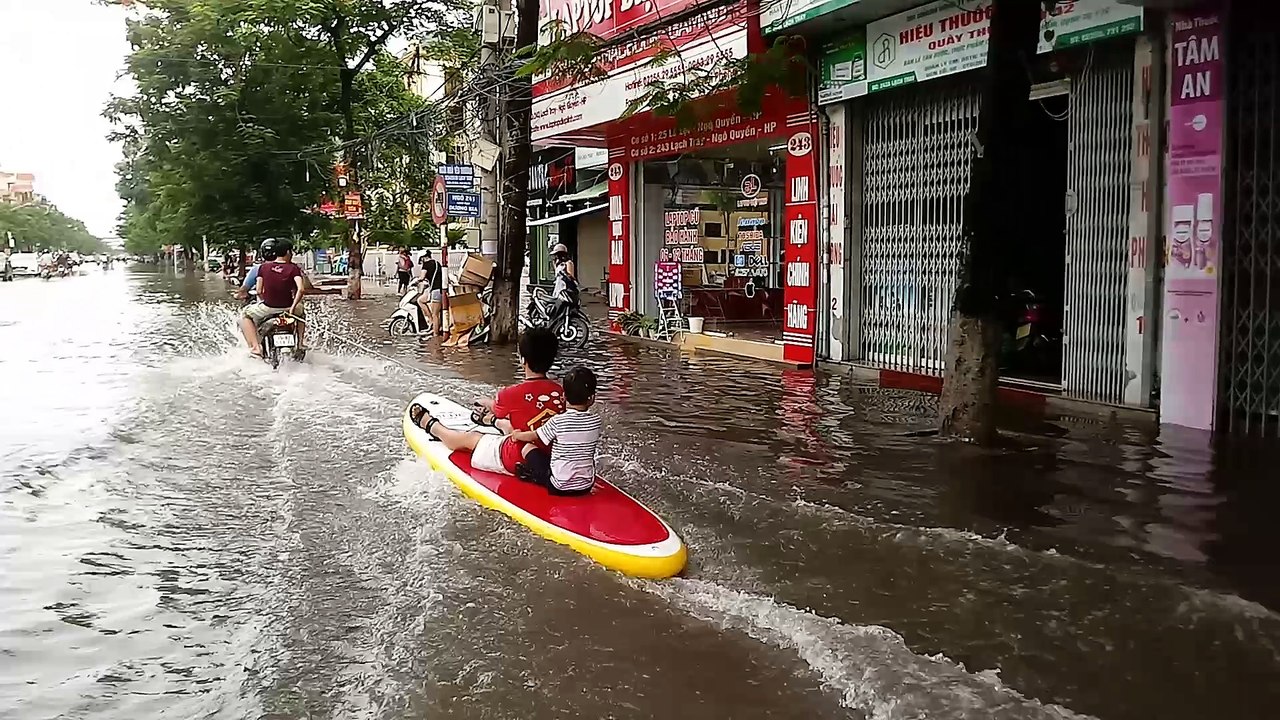 Flood Surfing