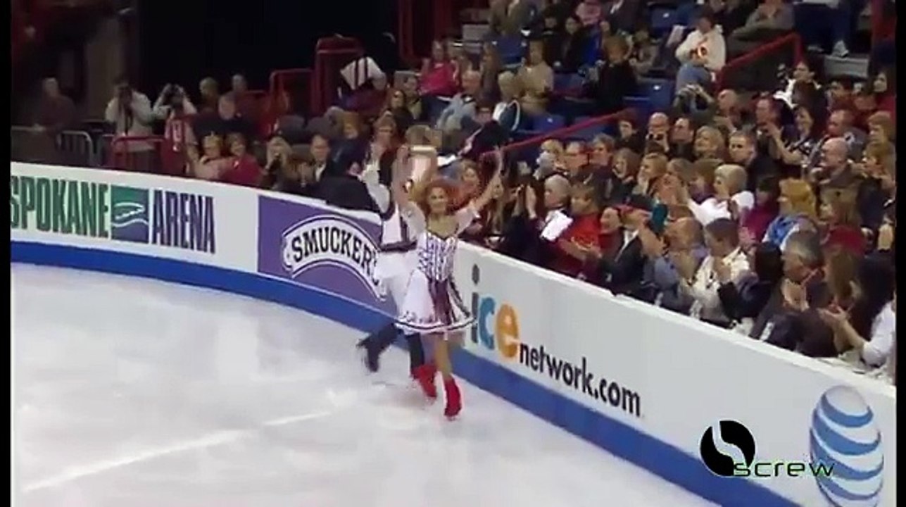 Dans pe ghiata pe muzica romaneasca