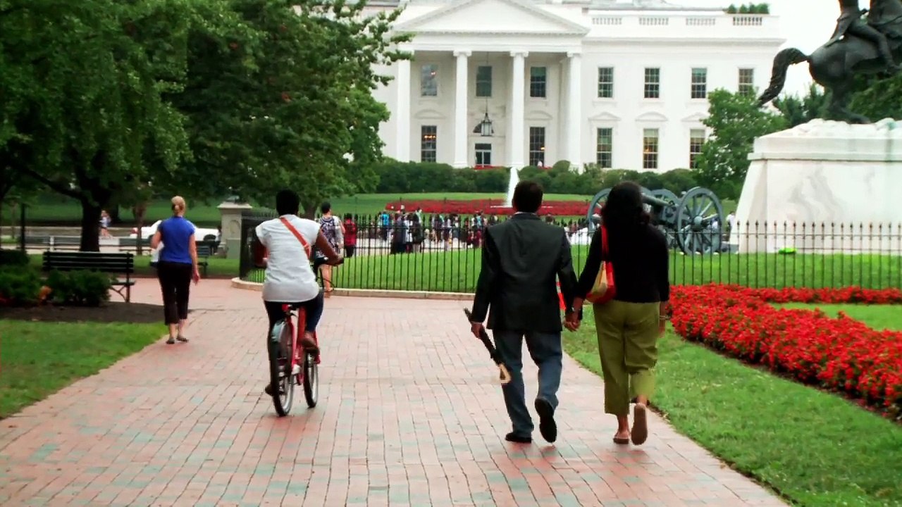 Dinner with Barack and Michelle-YuvmJxdrbQ8