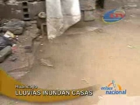 LLUVIAS INUNDAN CASAS - HUANCAYO