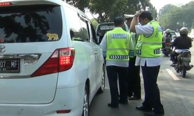 Tak Bayar Pajak Selama 6 Tahun, Mobil Mewah Ditilang