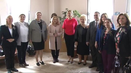 Oyuncu Berna Laçin Hakkında Twitter Hesabında Yaptığı Bir Paylaşımından Dolayı, "Halkın Dini...