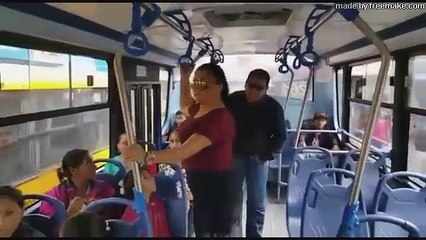 التصق بها من الخلف في الحافلة فحدث شيئ غير متوقع شاهدوا ههههه