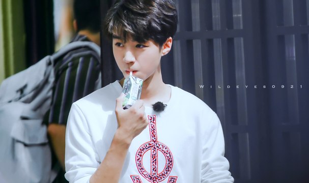 [Vietsub] Hậu trường tập 1 - Nhà Hàng Trung Hoa 2: Tiểu Khải đỗ xe hơi