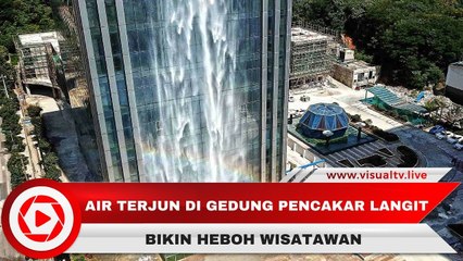Heboh! Air Terjun Berada di Gedung Pencakar Langit di China