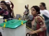 Brave Disabled Girl Fajar Casting Her Vote For Her Leader Imran Khan