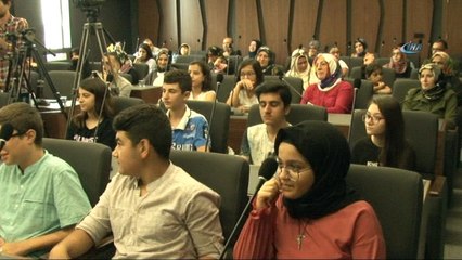 LGS’de başarı gösteren öğrencilere ödül