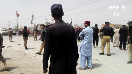 30 قتيلا  في هجوم انتحاري قرب مركز اقتراع في باكستان