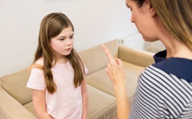 هل ترديد كلمة "هاعقبك" لطفلك صح أم خطأ ؟ شاهد تعليق د. صفاء العراقي