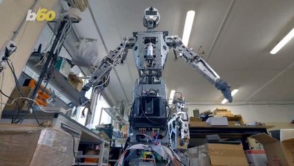 'Electronic Immortality' Is On the Horizon, But Could Our Minds Be 'Enslaved' by Tech Companies?